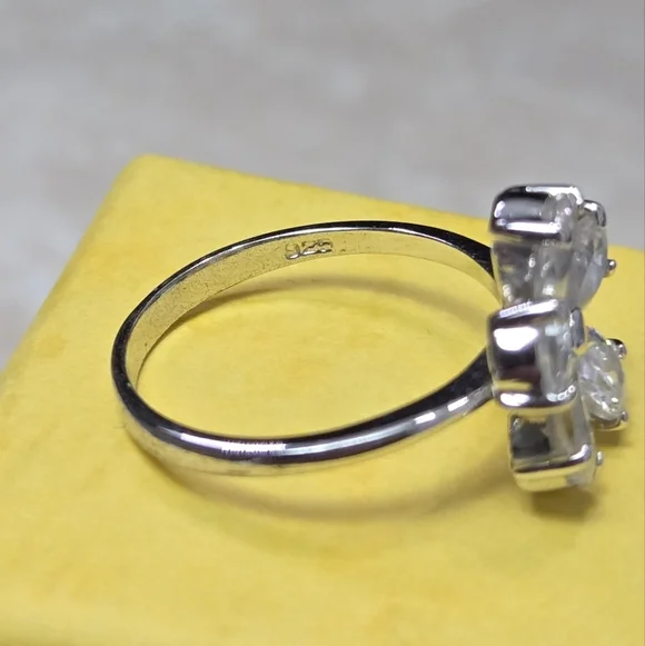 Sterling Silver 925 Rhinestones Floral Ring Size 6 Weigt 2g - Picture 5 of 17